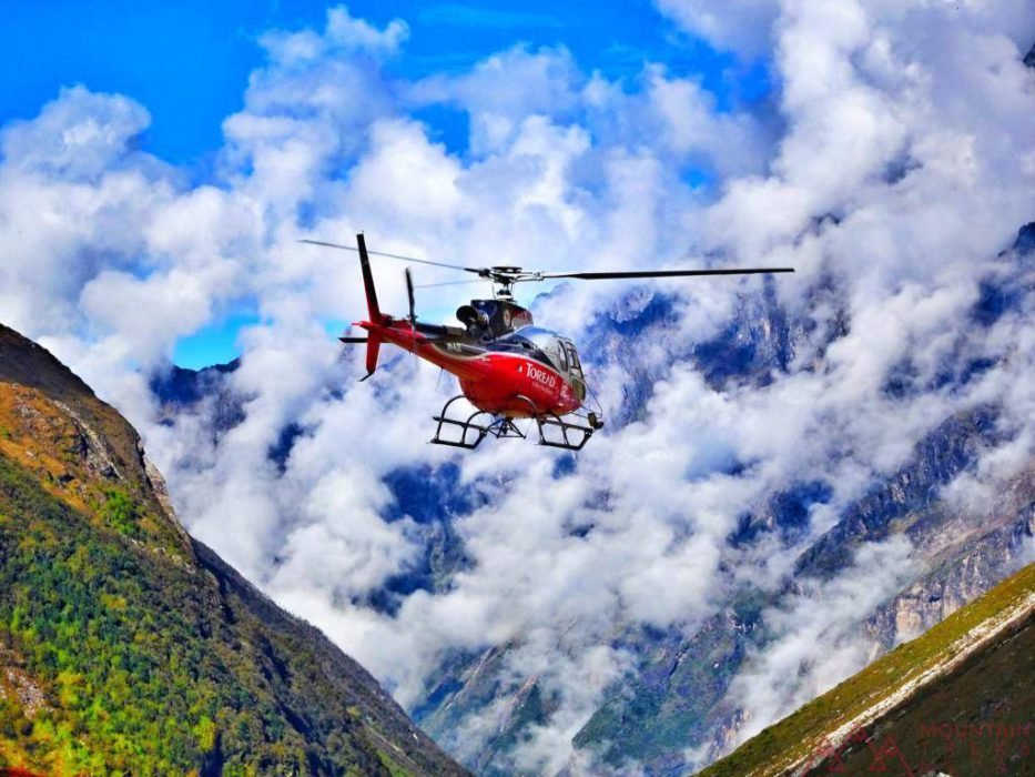 Everest Base Camp Luxury Trek With Helicopter Return
